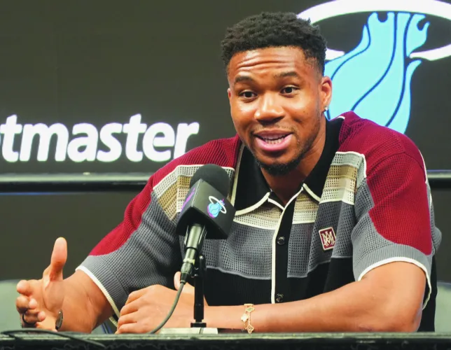 Bucks, Giannis get 1st match in Milwaukee in January